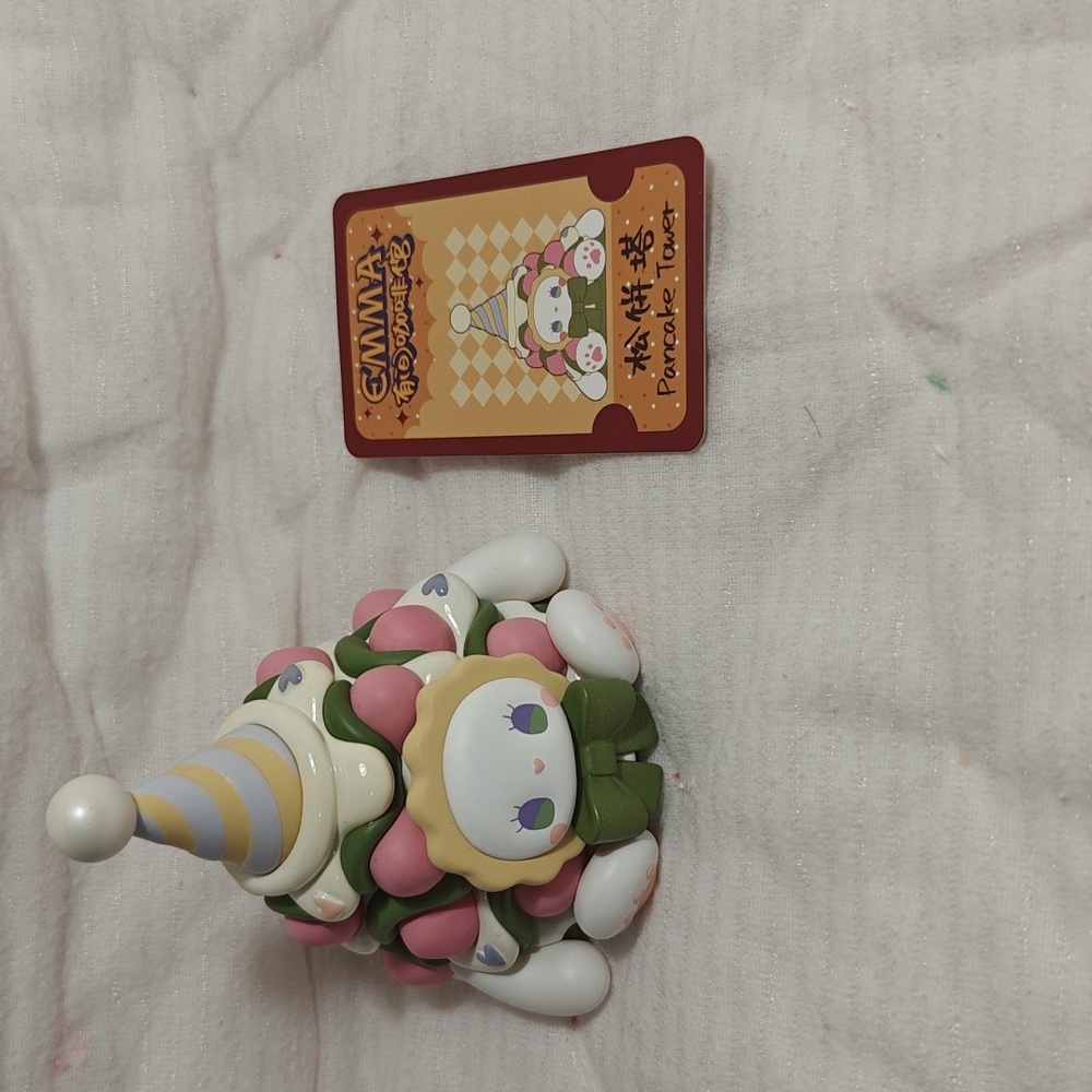 Lucky EMMA Secret Forest Coffee Shop Series Figure (Pancake Tower)